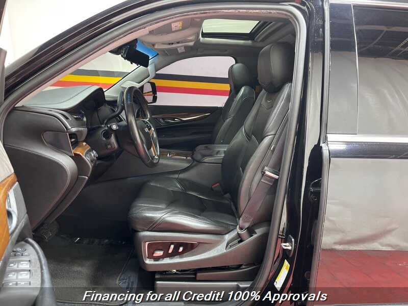 2017 Cadillac Escalade ESV Luxury photo