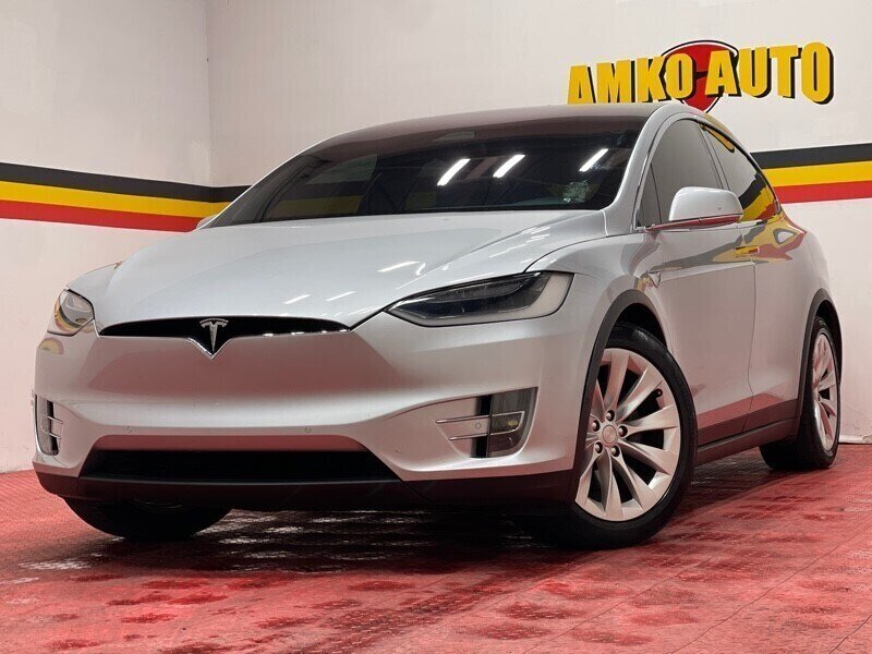 2017 Tesla Model X 75D photo