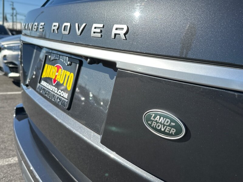 2019 Land Rover Range Rover HSE photo