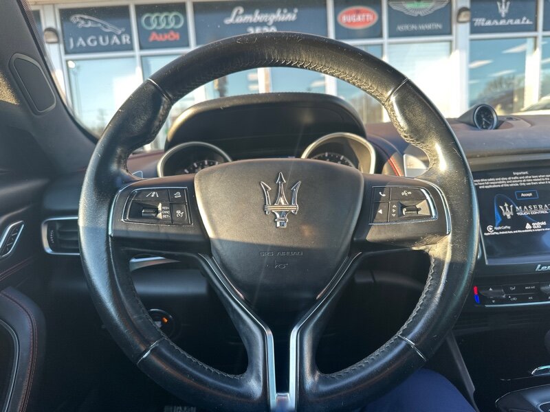 2017 Maserati Levante photo