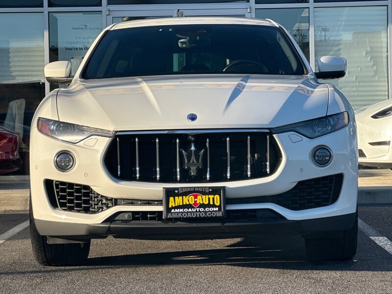 2017 Maserati Levante photo