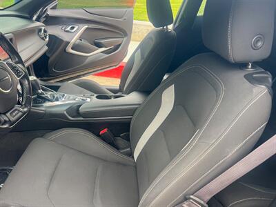 2017 Chevrolet Camaro LT   - Photo 8 - Santa Ana, CA 92707