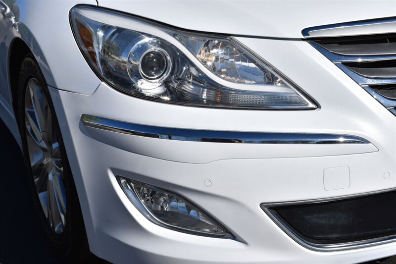 2014 Hyundai Genesis 3.8L photo
