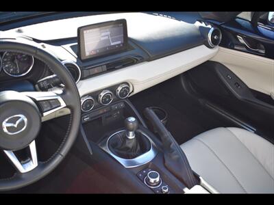 2021 Mazda MX-5 Miata RF Grand Touring   - Photo 37 - Mesa, AZ 85201