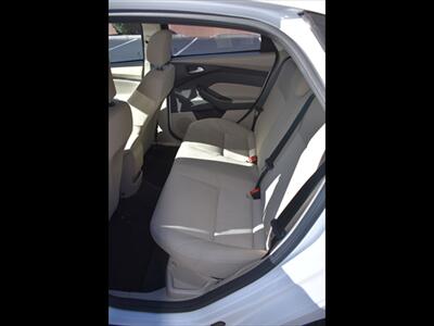 2018 Ford Focus SE   - Photo 19 - Mesa, AZ 85201