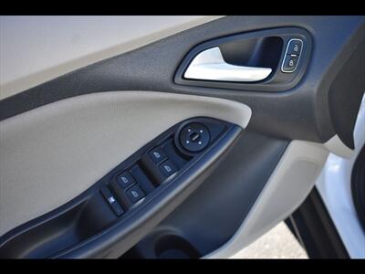 2018 Ford Focus SE   - Photo 18 - Mesa, AZ 85201