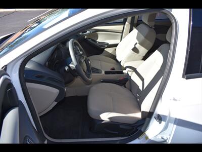 2018 Ford Focus SE   - Photo 15 - Mesa, AZ 85201