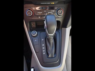2018 Ford Focus SE   - Photo 12 - Mesa, AZ 85201