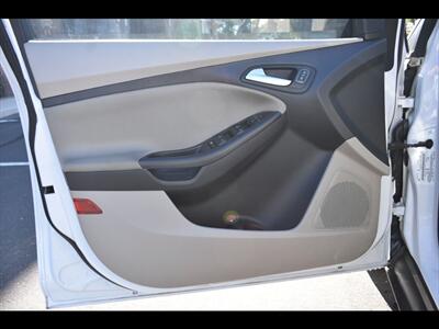 2018 Ford Focus SE   - Photo 17 - Mesa, AZ 85201
