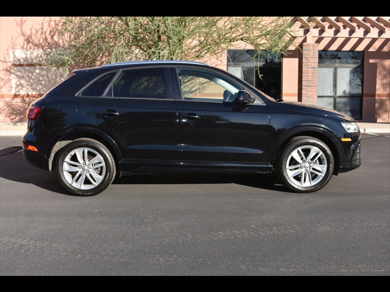 2017 Audi Q3 2.0T quattro Premium  