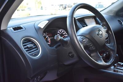 2020 Nissan Pathfinder Platinum   - Photo 12 - Mesa, AZ 85201