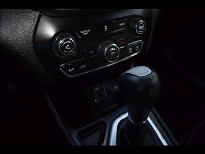 2018 Jeep Cherokee Latitude Plus   - Photo 12 - Mesa, AZ 85201