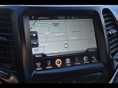 2018 Jeep Cherokee Latitude Plus   - Photo 10 - Mesa, AZ 85201