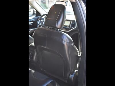 2018 Jeep Cherokee Latitude Plus   - Photo 26 - Mesa, AZ 85201