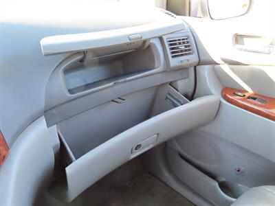 2004 Toyota Sienna XLE 7 Passenger   - Photo 18 - Palm Desert, CA 92211