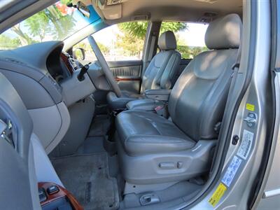 2004 Toyota Sienna XLE 7 Passenger   - Photo 9 - Palm Desert, CA 92211