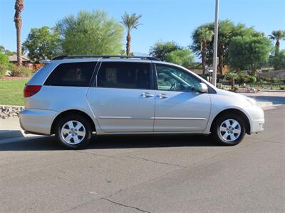 2004 Toyota Sienna XLE 7 Passenger   - Photo 4 - Palm Desert, CA 92211