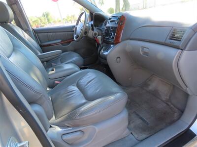 2004 Toyota Sienna XLE 7 Passenger   - Photo 20 - Palm Desert, CA 92211