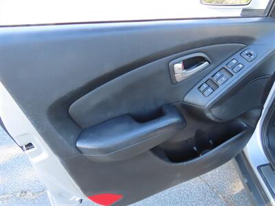 2010 Hyundai TUCSON GLS   - Photo 18 - Palm Desert, CA 92211