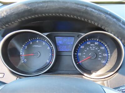 2010 Hyundai TUCSON GLS   - Photo 15 - Palm Desert, CA 92211