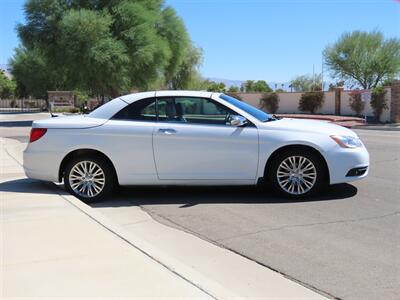 2011 Chrysler 200 Limited   - Photo 8 - Palm Desert, CA 92211