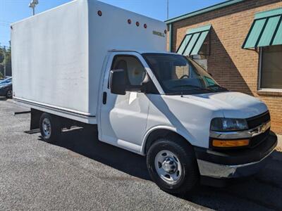 2018 Chevrolet Express 3500  Box Truck - Photo 1 - Knoxville, TN 37919