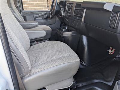 2018 Chevrolet Express 3500  Box Truck - Photo 18 - Knoxville, TN 37919
