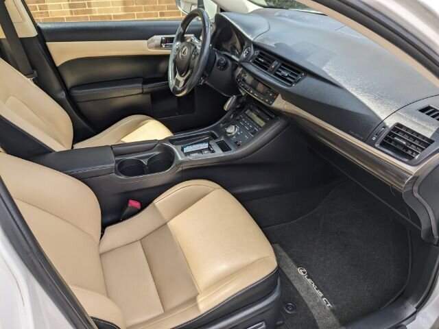 2014 Lexus CT 200h photo