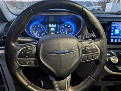 2017 Chrysler Pacifica Touring-L   - Photo 9 - Knoxville, TN 37919