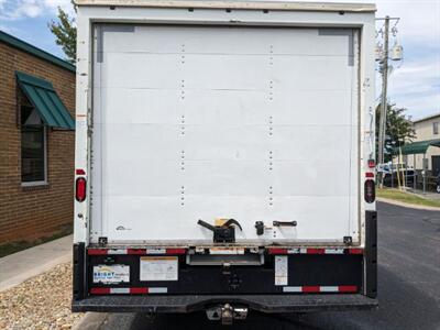 2018 GMC Savana 3500  Box Truck - Photo 5 - Knoxville, TN 37919