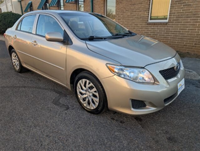 2010 Toyota Corolla LE   - Photo 1 - Knoxville, TN 37919