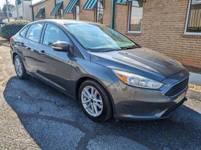 2017 Ford Focus SE   - Photo 1 - Knoxville, TN 37919