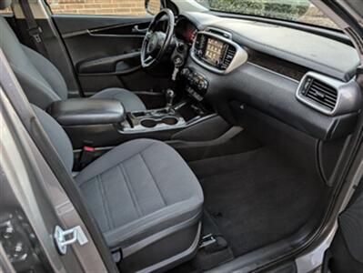 2017 Kia Sorento LX   - Photo 19 - Knoxville, TN 37919