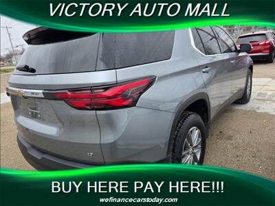 2023 Chevrolet Traverse LT Cloth   - Photo 2 - Toledo, OH 43612