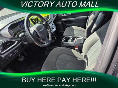 2020 Chrysler Pacifica Touring - Photo 3 - Toledo, OH 43612