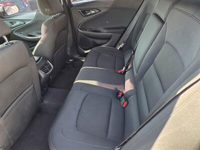 2017 Chevrolet Malibu LT   - Photo 4 - Toledo, OH 43612