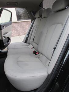 2016 Kia Optima LX - Photo 9 - Mishawaka, IN 46545