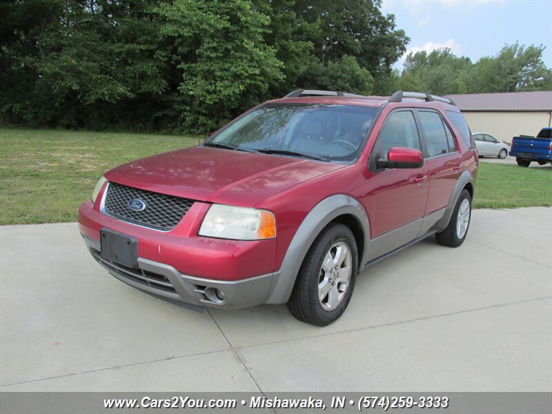 The 2005 Ford FreeStyle SEL photos