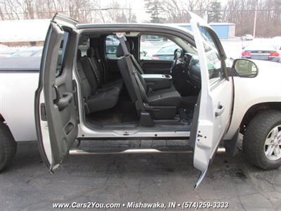 2013 GMC Sierra 1500 SLE 4x4   - Photo 9 - Mishawaka, IN 46545