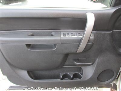 2013 GMC Sierra 1500 SLE 4x4   - Photo 11 - Mishawaka, IN 46545