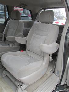 2008 Toyota Sienna LE 7-Passenger   - Photo 15 - Mishawaka, IN 46545
