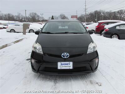 2015 Toyota Prius Five   - Photo 2 - Mishawaka, IN 46545