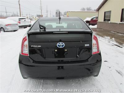 2015 Toyota Prius Five   - Photo 5 - Mishawaka, IN 46545