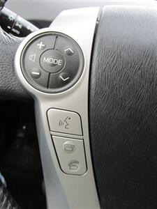 2015 Toyota Prius Five   - Photo 24 - Mishawaka, IN 46545