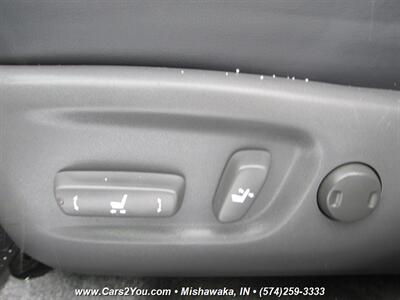 2015 Toyota Prius Five   - Photo 11 - Mishawaka, IN 46545
