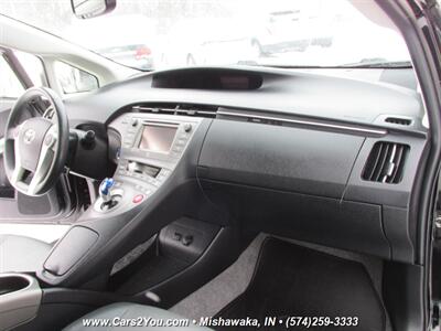 2015 Toyota Prius Five   - Photo 19 - Mishawaka, IN 46545