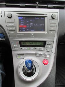 2015 Toyota Prius Five   - Photo 26 - Mishawaka, IN 46545