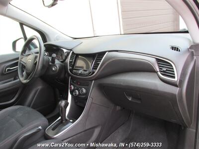 2018 Chevrolet Trax LS 4x4   - Photo 18 - Mishawaka, IN 46545