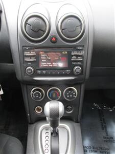 2014 Nissan Rogue Select AWD   - Photo 22 - Mishawaka, IN 46545