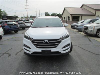 2016 Hyundai TUCSON SE 4x4   - Photo 2 - Mishawaka, IN 46545